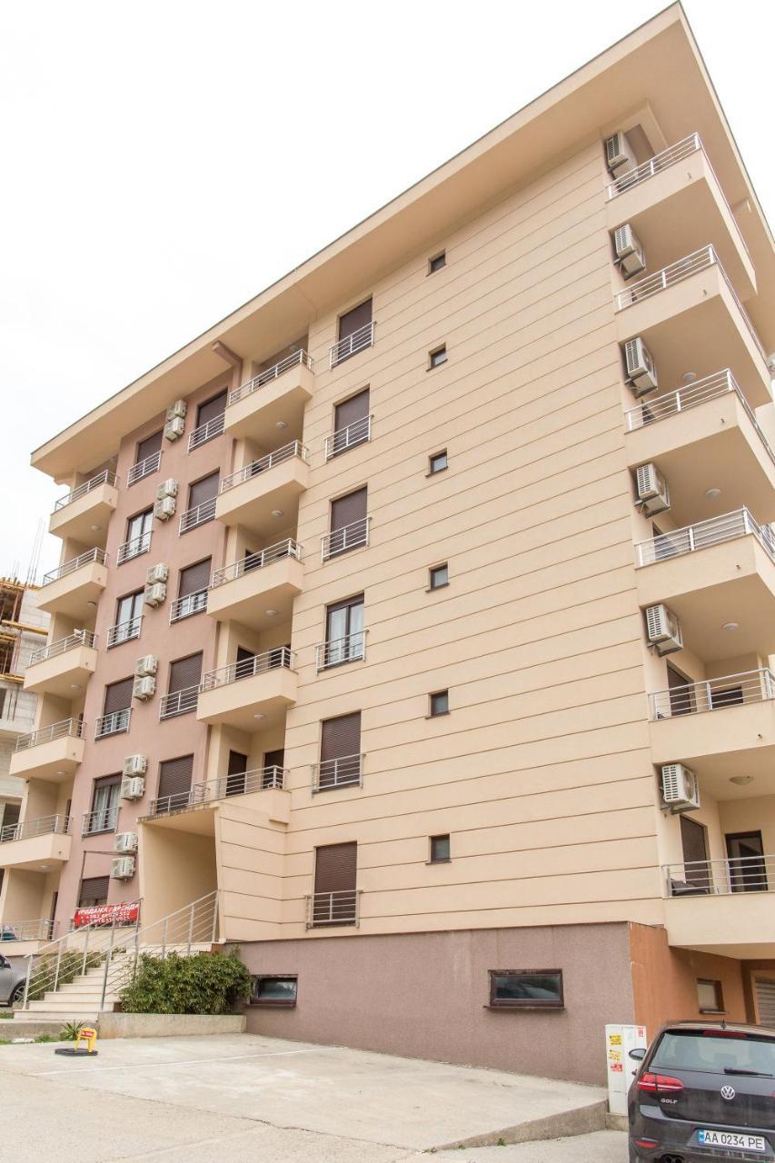 Becici - Andrea Apartman エクステリア 写真