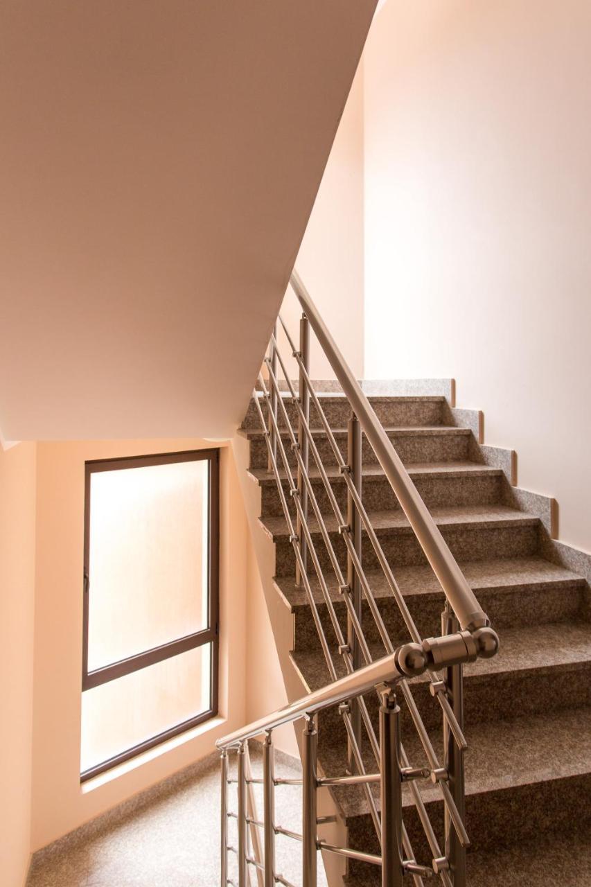 Becici - Andrea Apartman エクステリア 写真